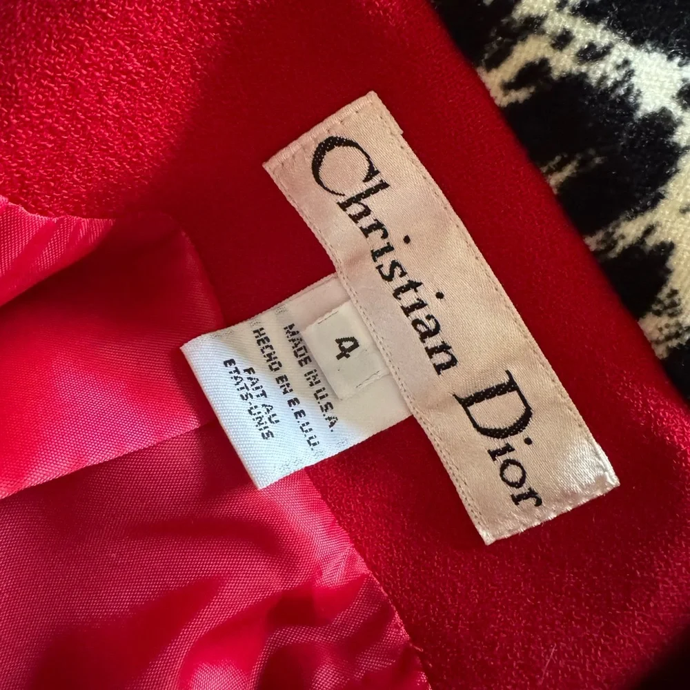 Stunning Red Wool blazer with accent collar